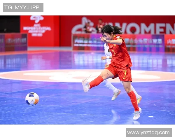 中国足球女队7号球员风采展现与未来发展潜力分析