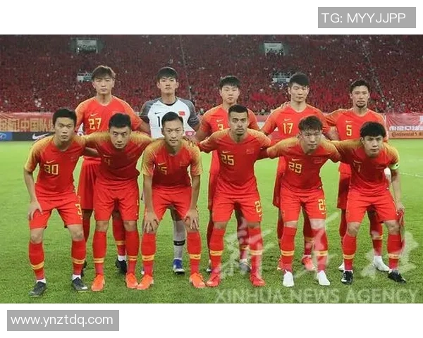 中国足球明星亲笔签名全收录珍藏版图集 见证球员风采与荣耀瞬间 中国足球明星亲笔签名全收录珍藏版图集 见证球员风采与荣耀瞬间