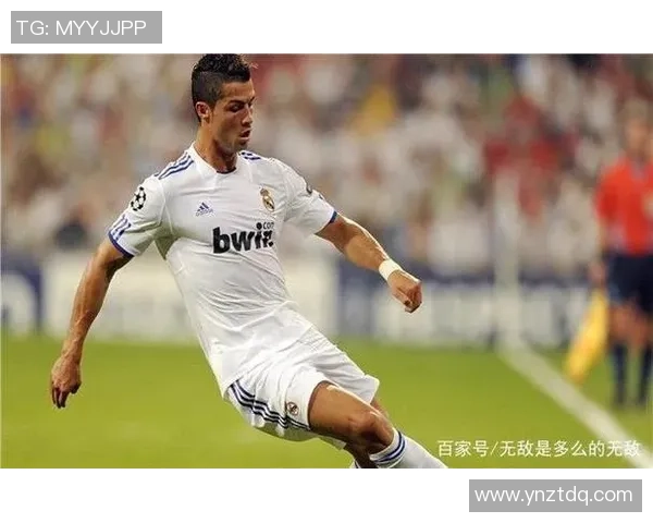 以足球明星为核心探讨全球足坛发展趋势及其影响力解析 以足球明星为核心探讨全球足坛发展趋势及其影响力解析