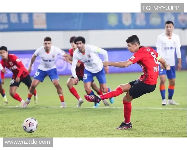 星光灿烂的足球球星闪耀绿茵场引领世界足坛新风潮 星光灿烂的足球球星闪耀绿茵场引领世界足坛新风潮