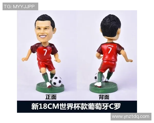 足球球星小人挂件创意设计潮流纪念品 玩具挂饰个性定制收藏精品